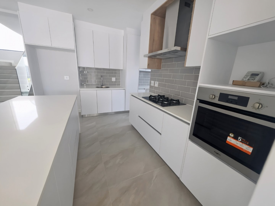 4 Bedroom Property for Sale in Sandown Western Cape